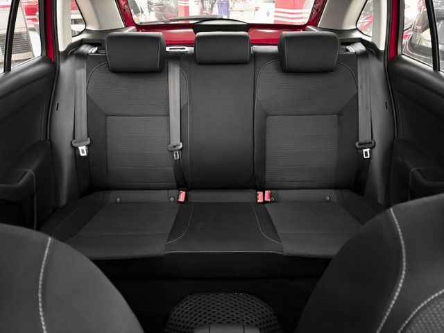 2016年 SKODA斯柯達 RAPID 紅 1.4／全景天窗.藍芽.倒車雷達.循跡防滑  第9張相片