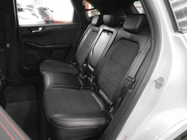 原廠保固中2021年 FORD福特 KUGA 白 2.0／全景天窗.ACC.盲點.車偏.電尾.CarPlay  第9張相片