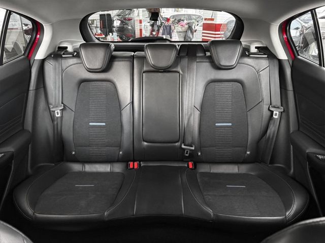原廠保養！2022年 FORD福特 FOCUS Active 紅 1.5／ACC.盲點.車偏.CarPlay.手機無線充  第10張相片