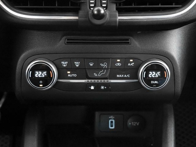 原廠保養！2022年 FORD福特 FOCUS Active 紅 1.5／ACC.盲點.車偏.CarPlay.手機無線充  第12張相片