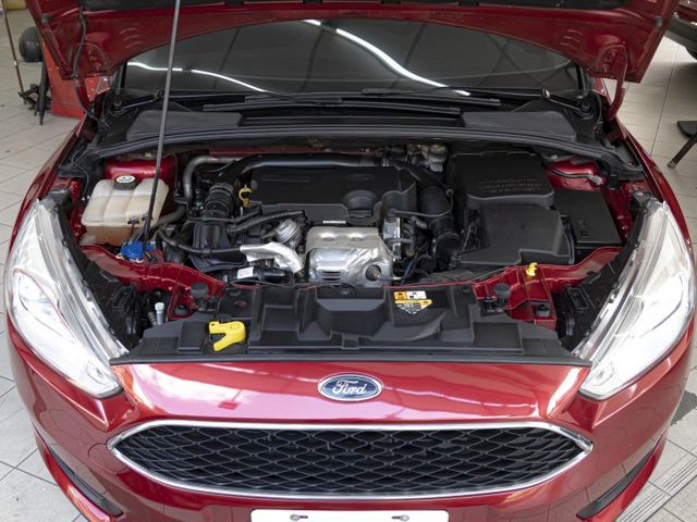 原廠保養！2016年 FORD福特 FOCUS 紅 1.0／定速.藍芽.倒車雷達  第3張相片