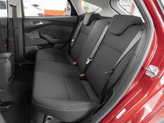 原廠保養！2016年 FORD福特 FOCUS 紅 1.0／定速.藍芽.倒車雷達  第8張相片