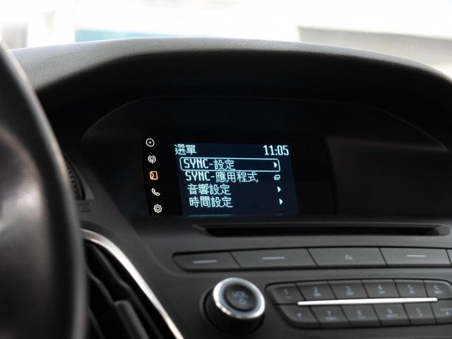 原廠保養！2016年 FORD福特 FOCUS 紅 1.0／定速.藍芽.倒車雷達  第10張相片