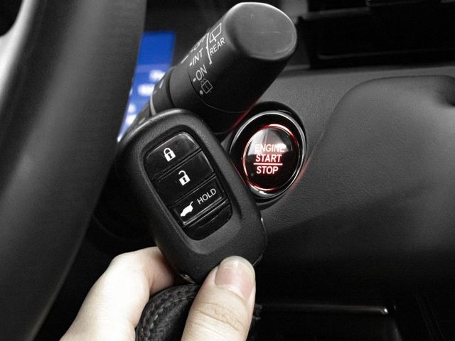 原廠保養！2023年 HONDA本田 HR-V 黑 1.5／I-KEY.ACC.盲點.車偏.電尾.CarPlay  第6張相片