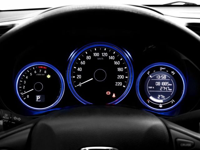 頂級版！2017年 HONDA本田 City 1.5 白／定速.導航.倒車顯影.恆溫  第4張相片