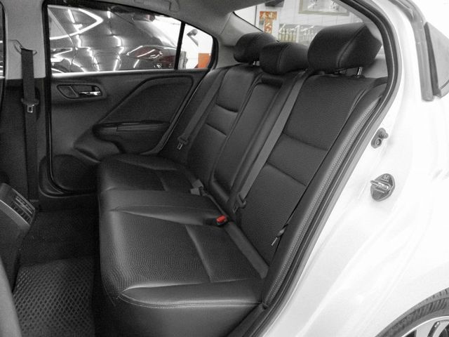 頂級版！2017年 HONDA本田 City 1.5 白／定速.導航.倒車顯影.恆溫  第8張相片