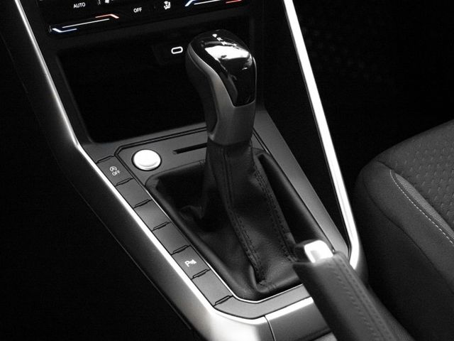 2023年型 VW福斯 POLO 銀 1.0／I-KEY.ACC.車偏.倒車顯影.Carplay  第13張相片