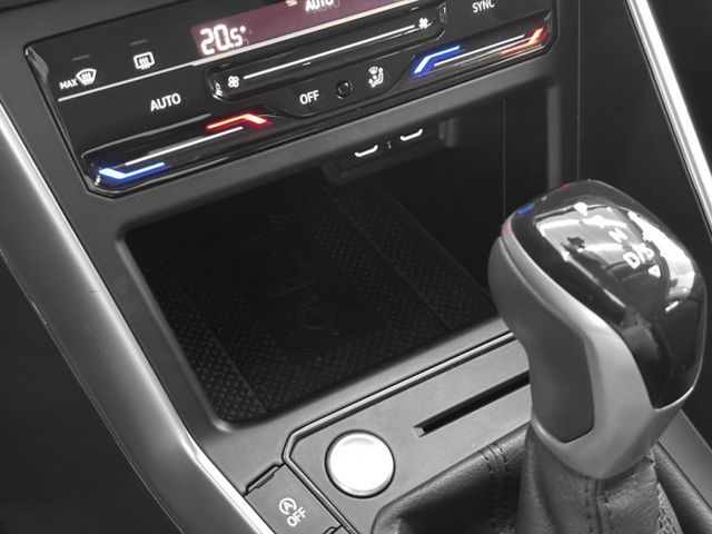 2023年型 VW福斯 POLO 銀 1.0／I-KEY.ACC.車偏.倒車顯影.Carplay  第18張相片