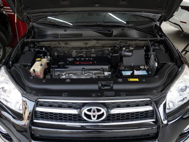 原廠保養！2010年型 TOYOTA豐田 RAV4 黑 2.4／天窗.定速.導航.循跡防滑.倒車顯影  第3張相片