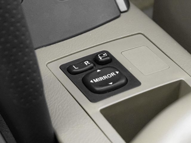 原廠保養！2010年型 TOYOTA豐田 RAV4 黑 2.4／天窗.定速.導航.循跡防滑.倒車顯影  第14張相片