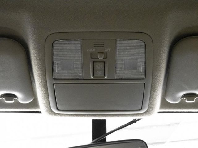 原廠保養！2010年型 TOYOTA豐田 RAV4 黑 2.4／天窗.定速.導航.循跡防滑.倒車顯影  第15張相片