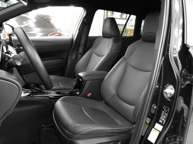 原廠保養！2022年型 TOYOTA豐田 CROSS 黑 1.8／I-KEY.ACC.盲點.車偏.環景.電尾  第8張相片