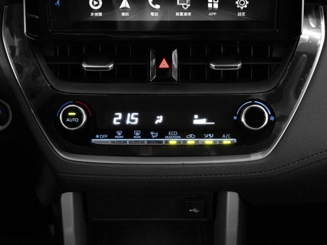 原廠保養！2022年型 TOYOTA豐田 CROSS 黑 1.8／I-KEY.ACC.盲點.車偏.環景.電尾  第12張相片