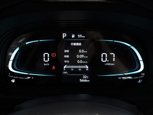 原廠保固！2024年 HYUNDAI現代 VENUE 白 1.6／I-KEY.ACC.盲點.車偏.環景.CarPlay  第4張相片