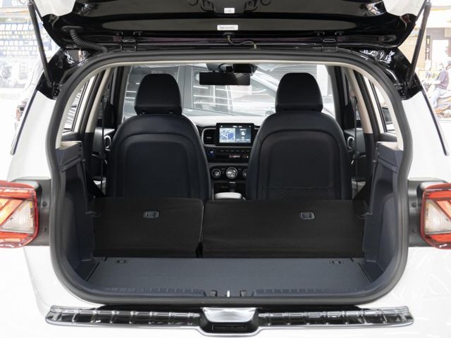 原廠保固！2024年 HYUNDAI現代 VENUE 白 1.6／I-KEY.ACC.盲點.車偏.環景.CarPlay  第20張相片