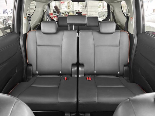 七人座！2022年 TOYOTA豐田 SIENTA 灰 1.8／I-KEY.定速.車偏.盲點.雙電滑.倒車顯影  第10張相片