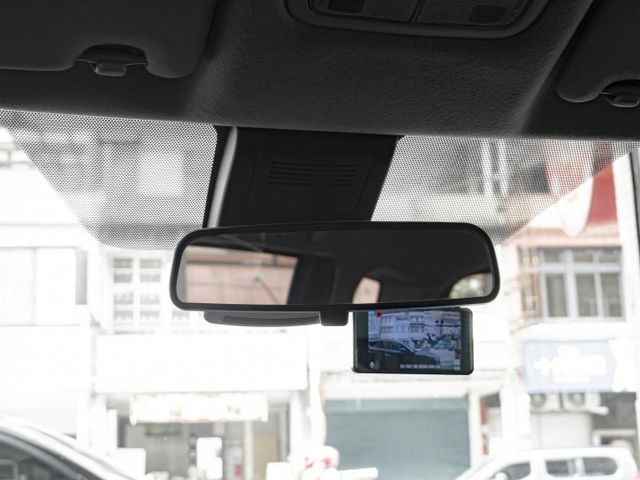 七人座！2022年 TOYOTA豐田 SIENTA 灰 1.8／I-KEY.定速.車偏.盲點.雙電滑.倒車顯影  第16張相片