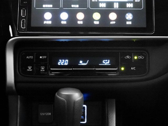 2018年 TOYOTA豐田 Altis 銀 1.8／I-KEY.定速.倒車顯影.導航.恆溫  第13張相片