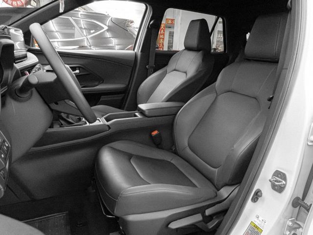 2025年 TOYOTA豐田 YARIS CROSS 白 1.5／I-KEY.ACC.車偏.環景.CarPlay  第8張相片
