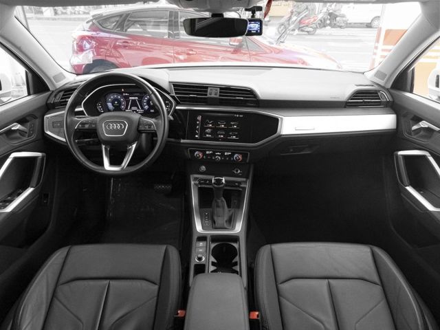 油電休旅！2020年 AUDI奧迪 Q3 Sportback 白 1.5／I-KEY.ACC.車偏.盲點.電尾  第7張相片