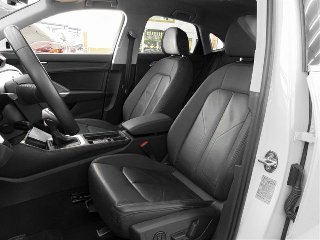 油電休旅！2020年 AUDI奧迪 Q3 Sportback 白 1.5／I-KEY.ACC.車偏.盲點.電尾  第8張相片