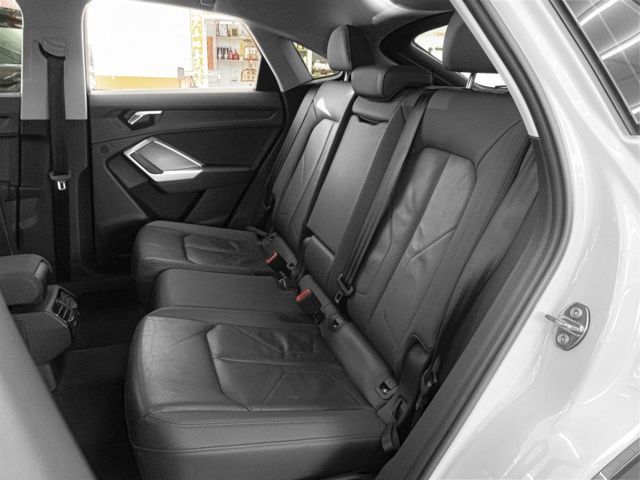 油電休旅！2020年 AUDI奧迪 Q3 Sportback 白 1.5／I-KEY.ACC.車偏.盲點.電尾  第9張相片