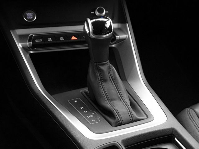油電休旅！2020年 AUDI奧迪 Q3 Sportback 白 1.5／I-KEY.ACC.車偏.盲點.電尾  第14張相片
