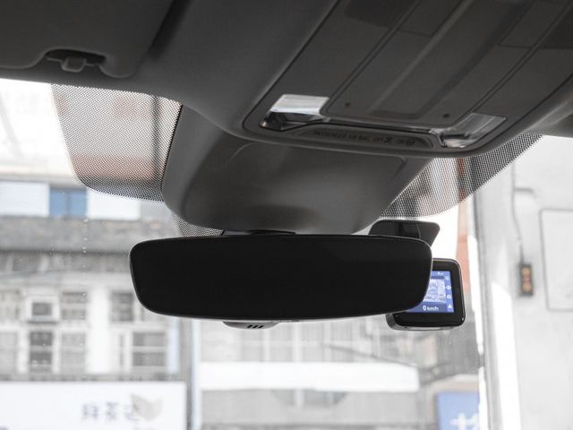 油電休旅！2020年 AUDI奧迪 Q3 Sportback 白 1.5／I-KEY.ACC.車偏.盲點.電尾  第16張相片