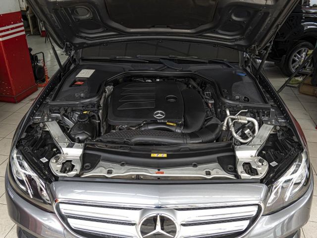 2019年 BENZ賓士 E200 灰 2.0／I-KEY.ACC.盲點.車偏.電尾.CarPlay  第3張相片
