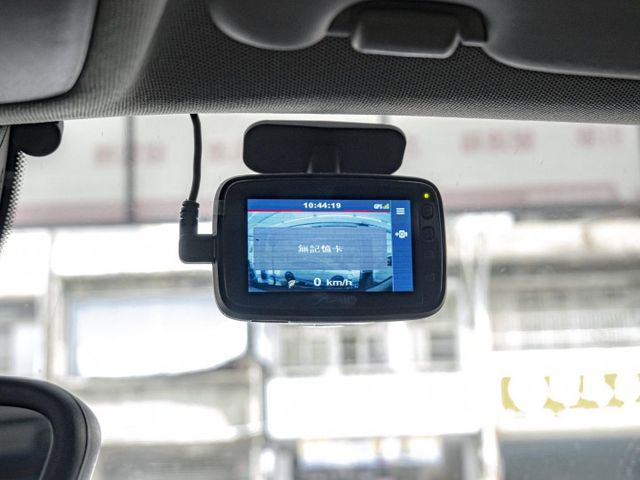 原廠保養！2015年型 BENZ賓士 B180 黑 1.6／定速.快撥.恆溫.倒車顯影.藍牙  第18張相片