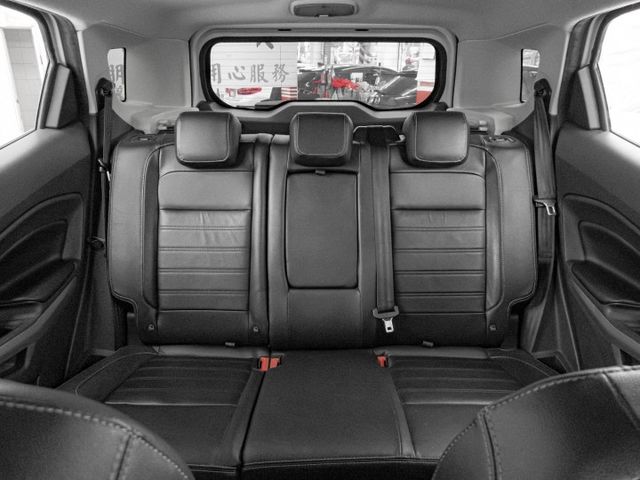 旗艦型！2018年 FORD福特 ECOSPORT 白 1.0／I-KEY.定速.循跡防滑.恆溫.CarPlay  第10張相片