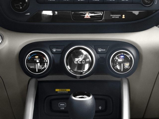 原廠保固！2024年 HYUNDAI現代 VENUE 白 1.6／I-KEY.ACC.盲點.車偏.環景.CarPlay  第12張相片