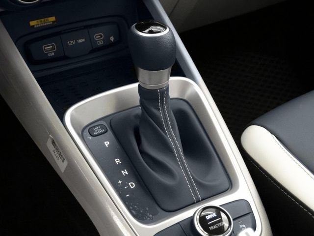 原廠保固！2024年 HYUNDAI現代 VENUE 白 1.6／I-KEY.ACC.盲點.車偏.環景.CarPlay  第13張相片