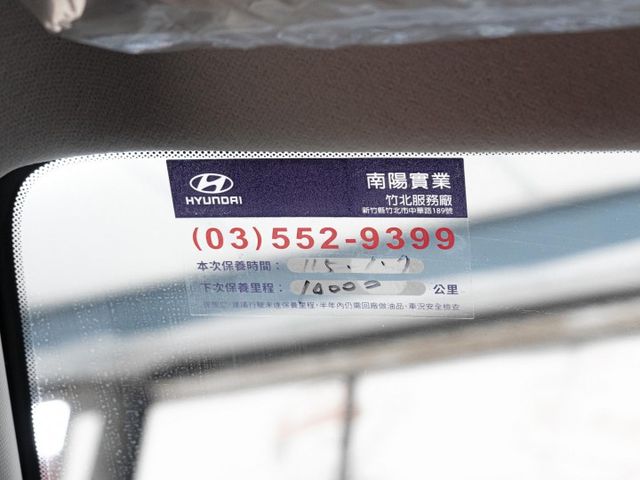 原廠保固！2024年 HYUNDAI現代 VENUE 白 1.6／I-KEY.ACC.盲點.車偏.環景.CarPlay  第17張相片