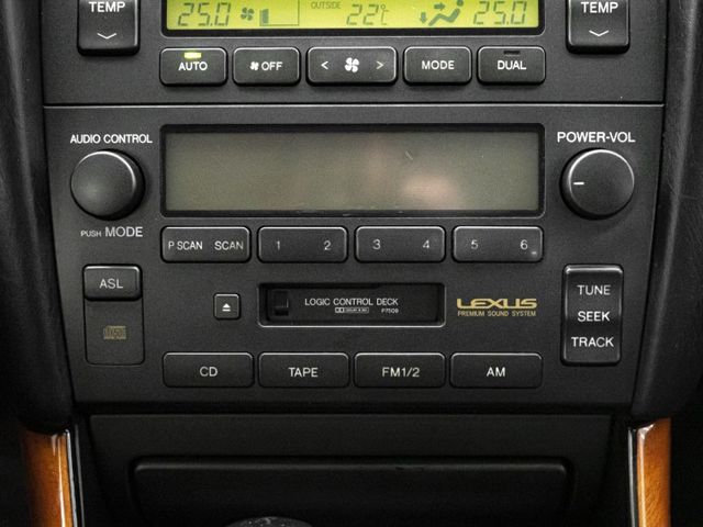 1998年 LEXUS凌志 GS300 銀 3.0／電動天窗.定速.恆溫.電動椅.後座出風口  第12張相片