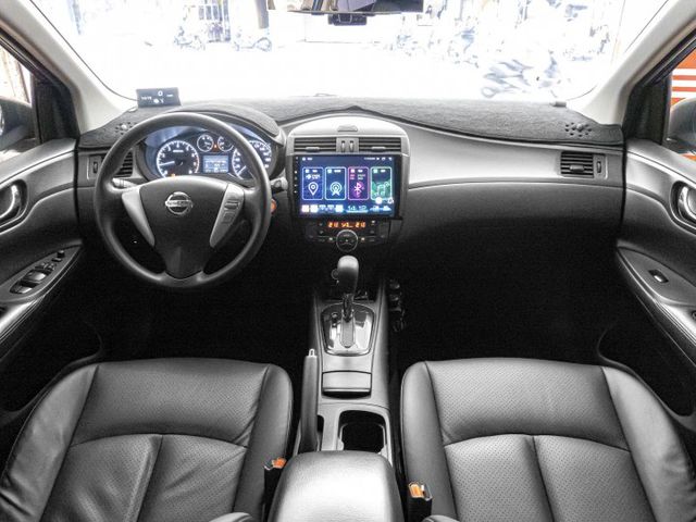 原廠保養！2016年 NISSAN日產 TIIDA 藍 1.6／I-KEY.定速.環景.雙區恆溫.CarPlay  第7張相片