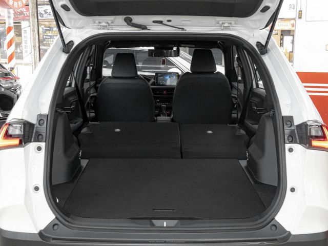 2025年 TOYOTA豐田 YARIS CROSS 白 1.5／I-KEY.ACC.車偏.環景.CarPlay  第20張相片