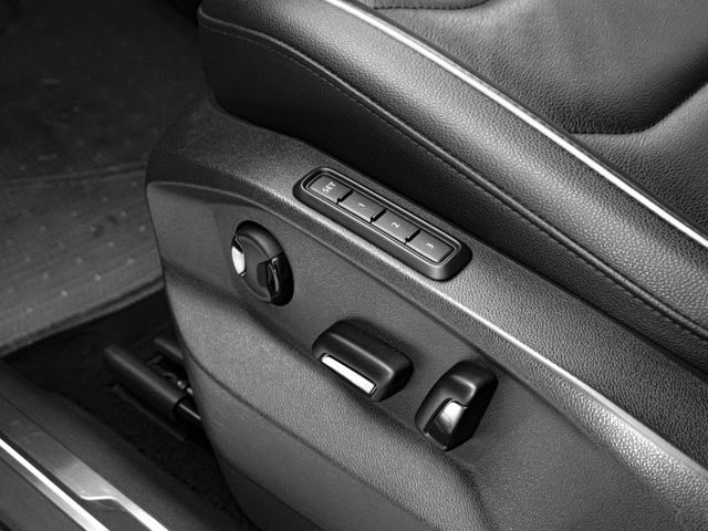 2017年型 VW福斯 Tiguan 白 2.0／I-KEY.ACC.環景.自動停車.電尾  第14張相片