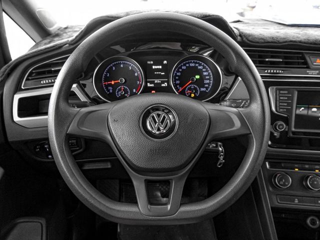 七人座！2016年型 VW福斯 TOURAN 銀 1.4／循跡防滑.藍牙.後座出風口.倒車雷達  第5張相片