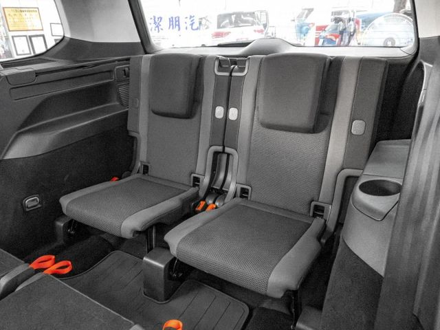 七人座！2016年型 VW福斯 TOURAN 銀 1.4／循跡防滑.藍牙.後座出風口.倒車雷達  第10張相片