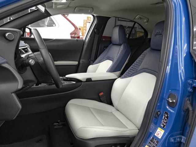 油電休旅！2019年 LEXUS凌志 UX250h 藍 2.0／I-KEY.ACC.車偏.電動椅.電尾  第7張相片