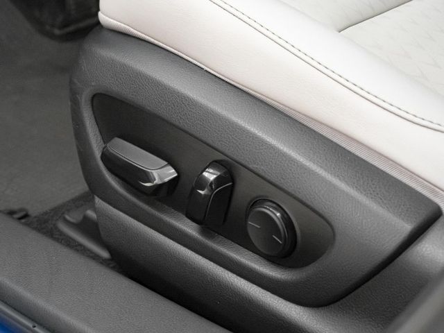 油電休旅！2019年 LEXUS凌志 UX250h 藍 2.0／I-KEY.ACC.車偏.電動椅.電尾  第14張相片