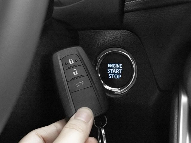 2019年 TOYOTA豐田 RAV4 灰 2.0／I-KEY.ACC.盲點.車偏.環景.電尾  第6張相片