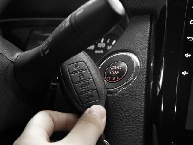 2020年 NISSAN日產 X-Trail 紅 2.0／ACC.盲點.車偏.環景.電尾.CarPlay  第6張相片