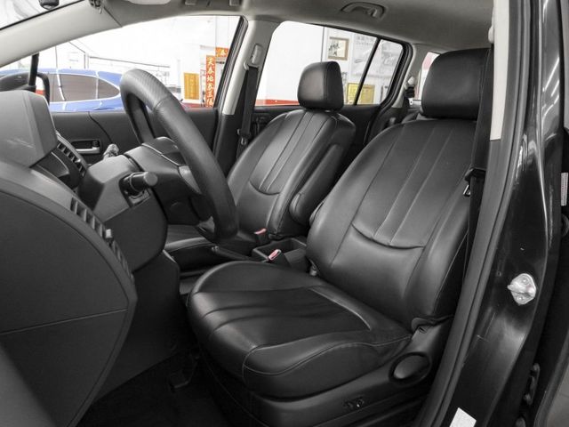七人座！2011年 MAZDA馬自達 MAZDA5 黑 2.0／天窗.電動椅.倒車雷達.後座出風口  第7張相片