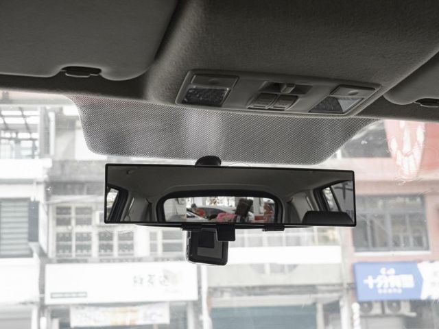 七人座！2011年 MAZDA馬自達 MAZDA5 黑 2.0／天窗.電動椅.倒車雷達.後座出風口  第17張相片