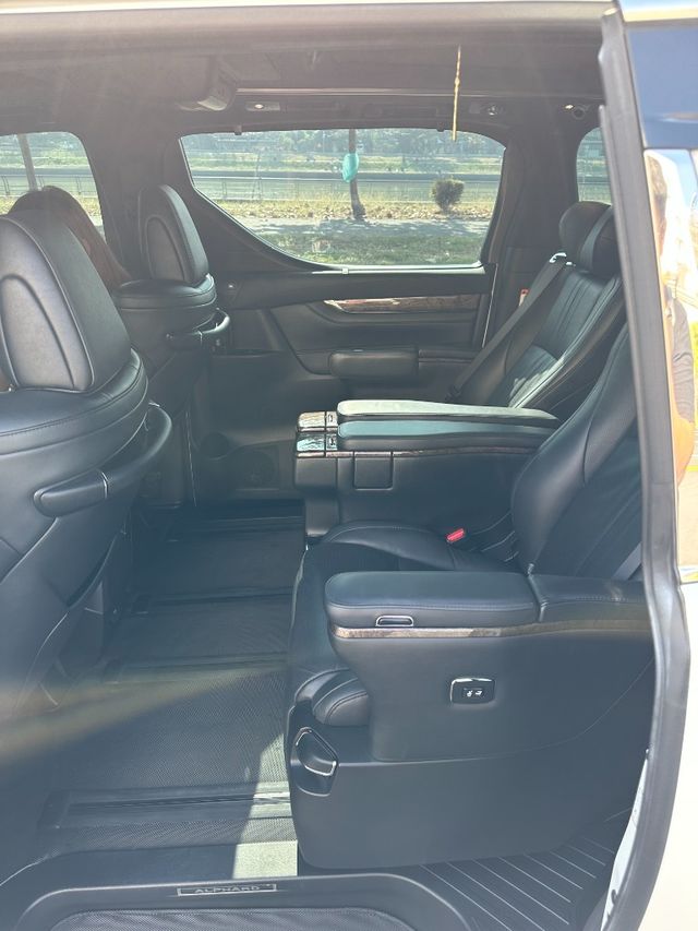 TOYOTA豐田 ALPHARD  第5張相片