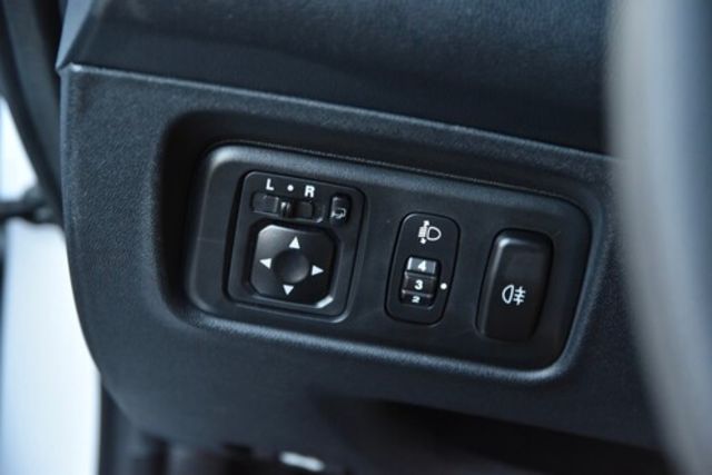 MITSUBISHI三菱 COLT PLUS  第13張相片