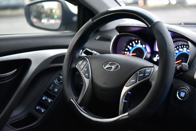 HYUNDAI現代 ELANTRA  第21張相片