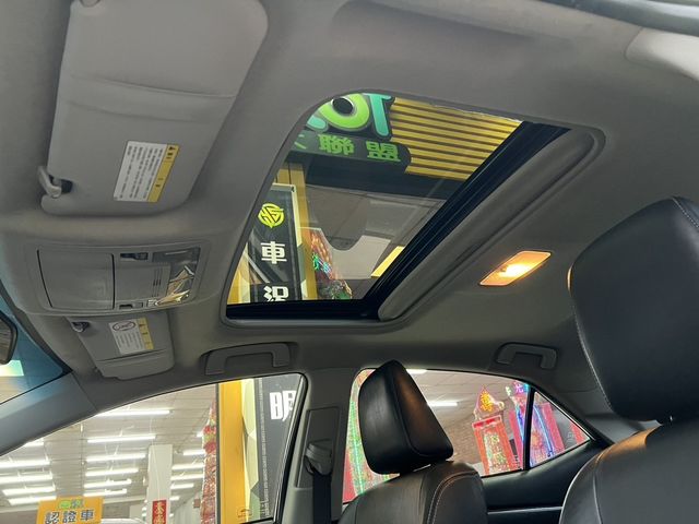 TOYOTA豐田 ALTIS  第4張相片